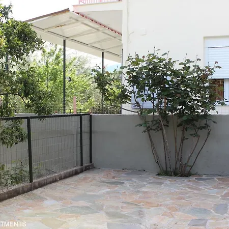 Rentoulia * Poúlithra