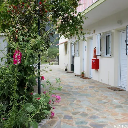 Rentoulia Apartment
