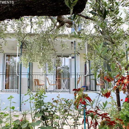 Rentoulia * Poúlithra