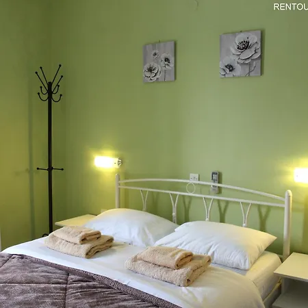 Apartment Rentoulia *